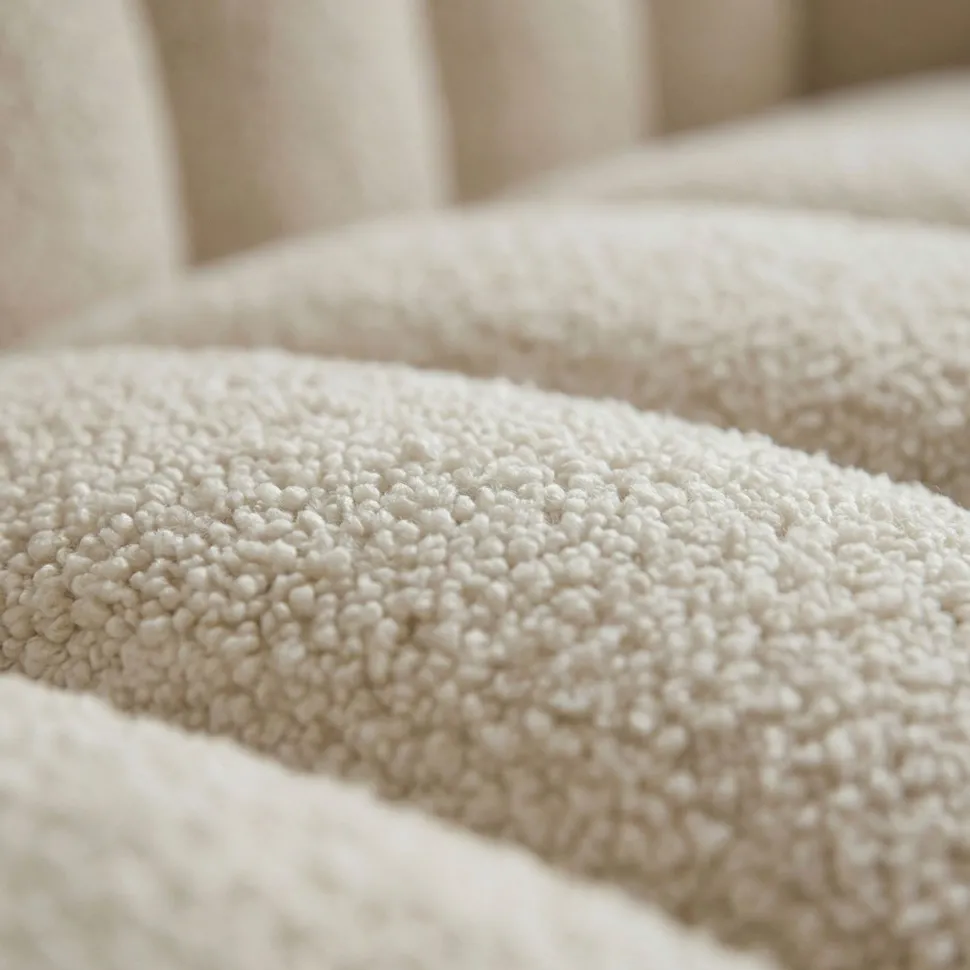 Canapé 2 Places design coquillage Horizan Tissu bouclette Crème