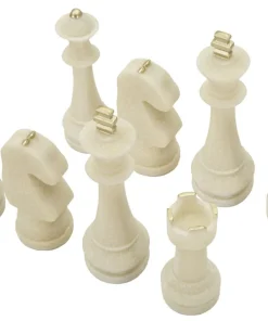 Ensemble d'échecs en polyrésine tons clairs et détails dorés