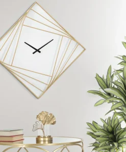 Horloge murale carrée métal doré et plastique blanc