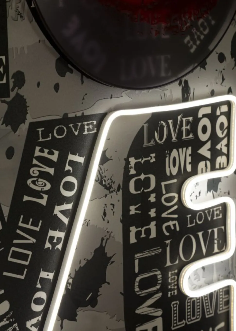 Impression sur toile LED Love Graphismes urbains et détails pop
