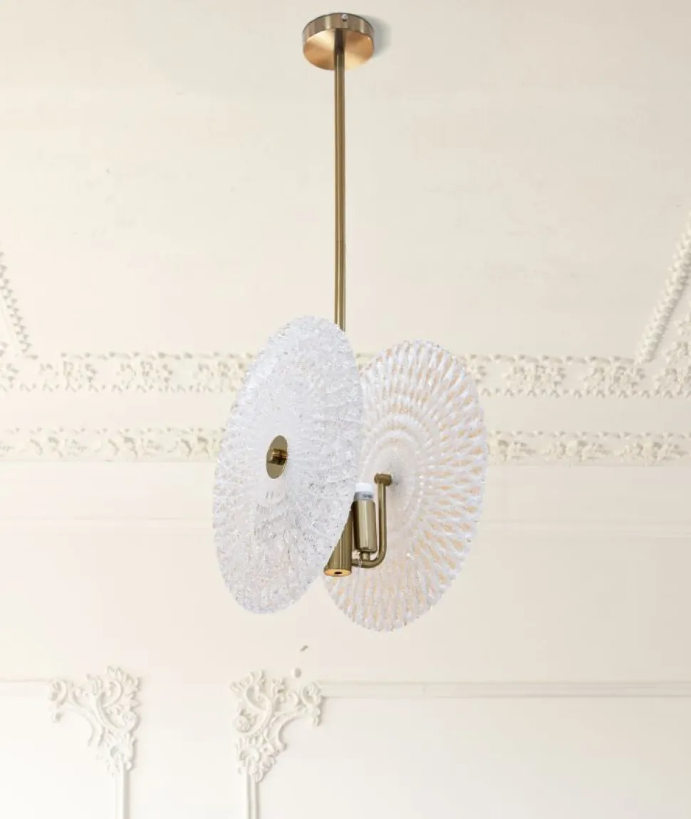 Lampe de plafond métal doré abat-jours en verre décorés reliefs