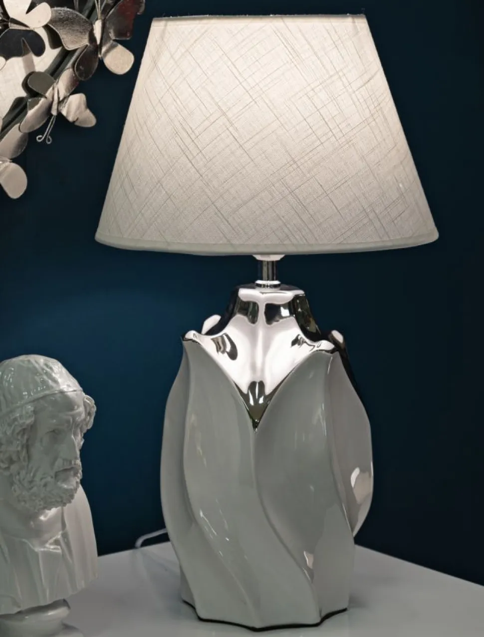 Lampe de table céramique blanche et grise abat-jour tissu blanc