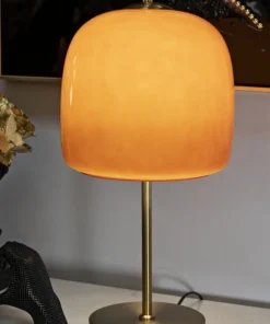 Lampe de table Oldy design minimaliste et vintage industrielle couleur Orange et base dorée