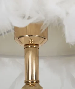 Lampe de table Tarty métal doré abat-jour plumes synthétiques blanches