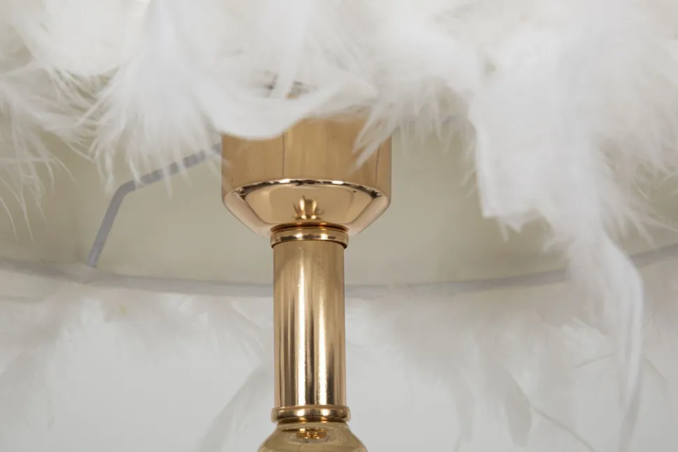 Lampe de table Tarty métal doré abat-jour plumes synthétiques blanches