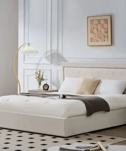 Lit coffre Sandiego avec sommier relevable 180x200cm et tête de lit cloutée Velours Beige clair
