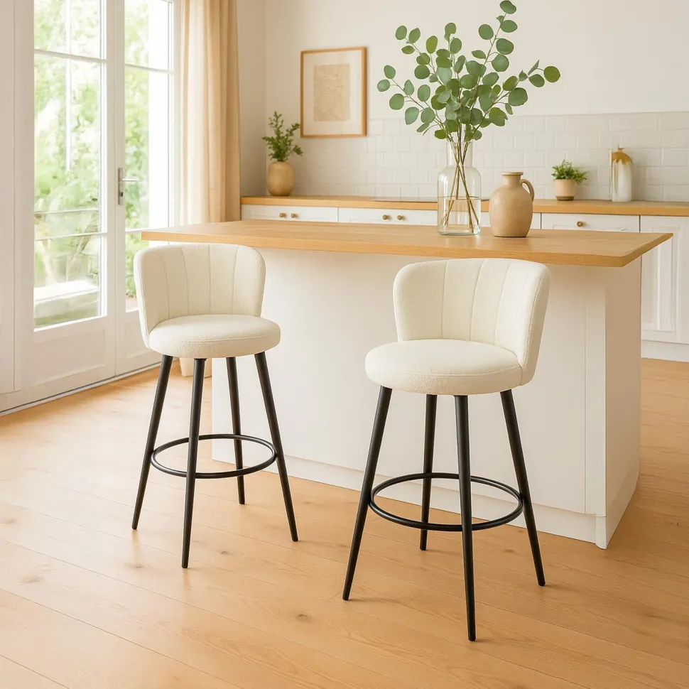 Lot de 2 chaises de bar au dossier incurvé Philippa Tissu bouclette Crème