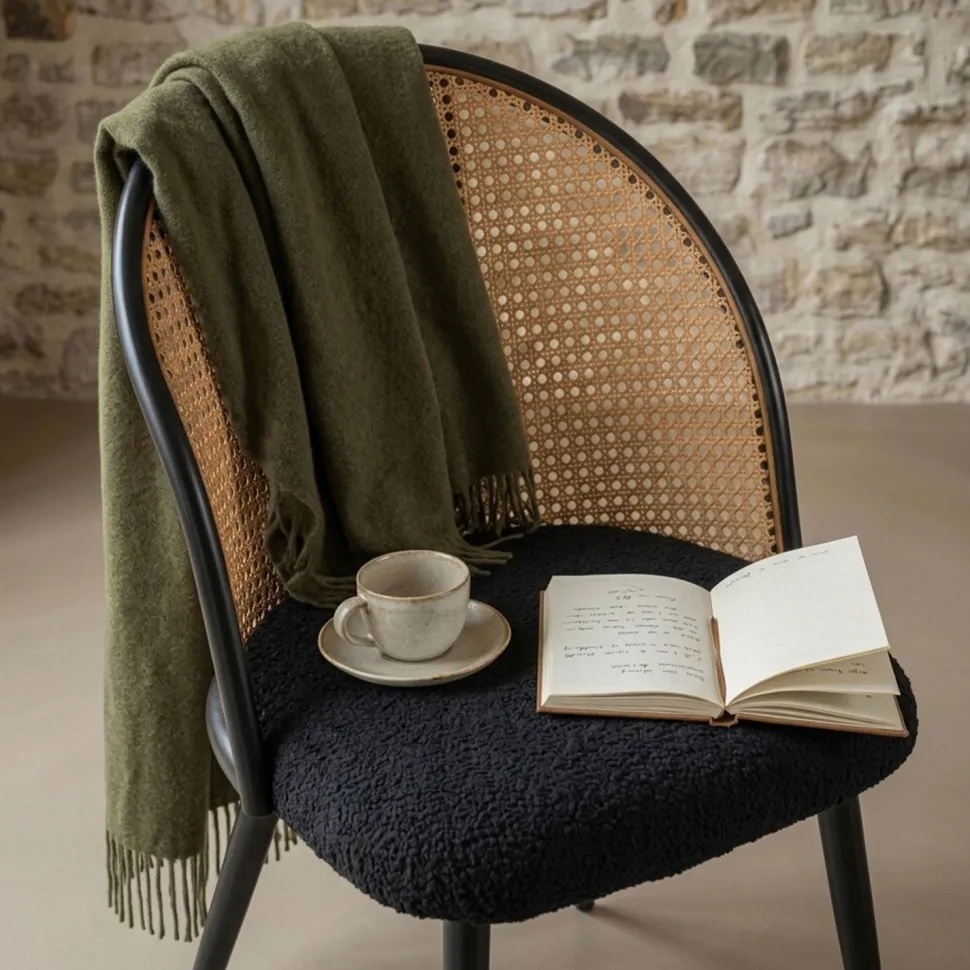 Lot de 2 chaises design Showan avec cannage Rotin et Tissu bouclette Noir