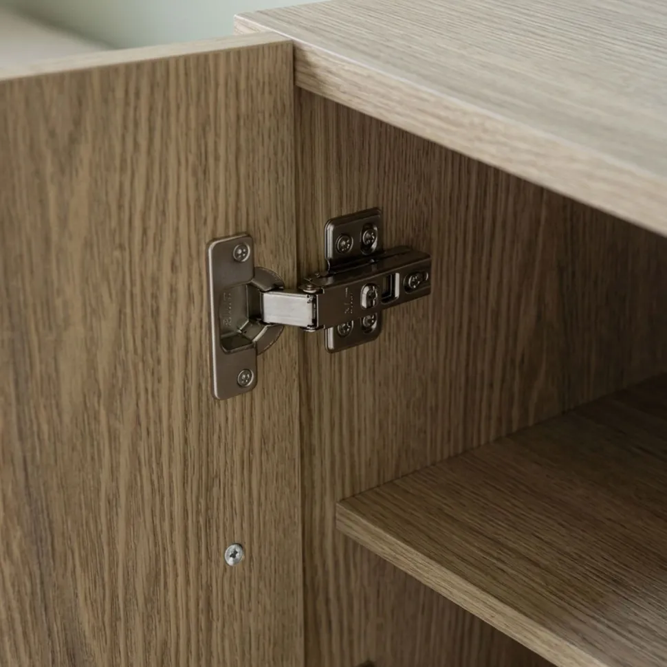Petit buffet rétro-moderne avec portes sculptées Durand L80cm Chêne grisé