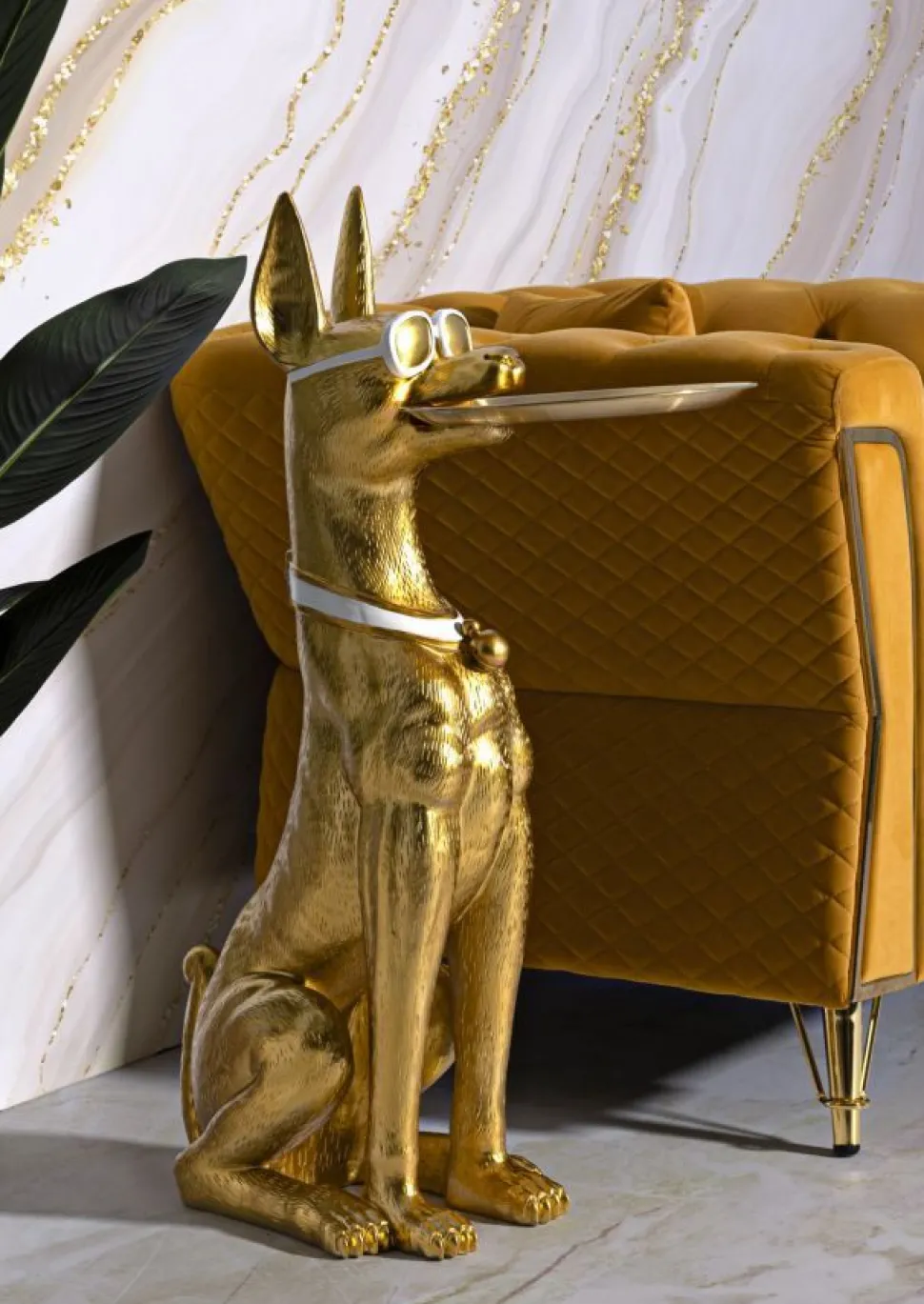 Statue de chien Pitbull dorée avec plateau métal
