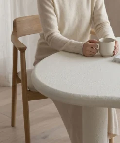 Table à manger forme nuage asymétrique L180cm VALDO Blanc minéral texturé