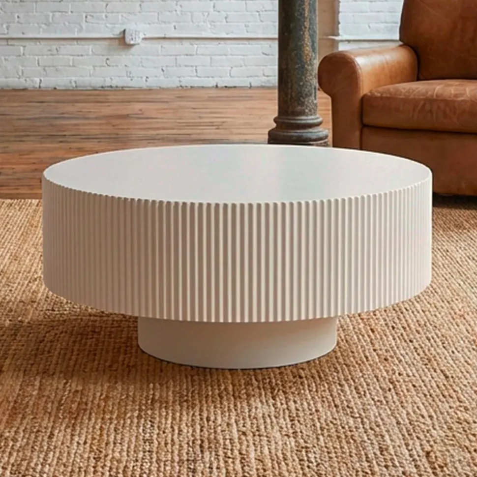Table ronde L78,5cm avec rainures verticales sculptées Pulsar Blanc cassé