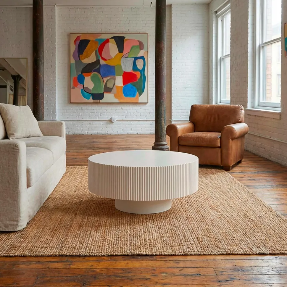 Table ronde L78,5cm avec rainures verticales sculptées Pulsar Blanc cassé