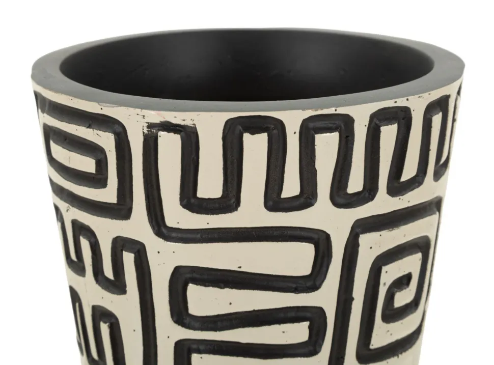 Vase en résine Nairobi motifs graphiques noirs