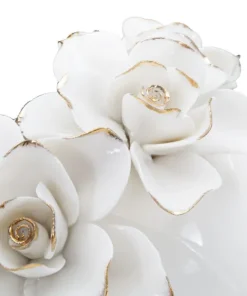 Vase féminin en porcelaine décoré d'une couronne de fleurs blanc et or