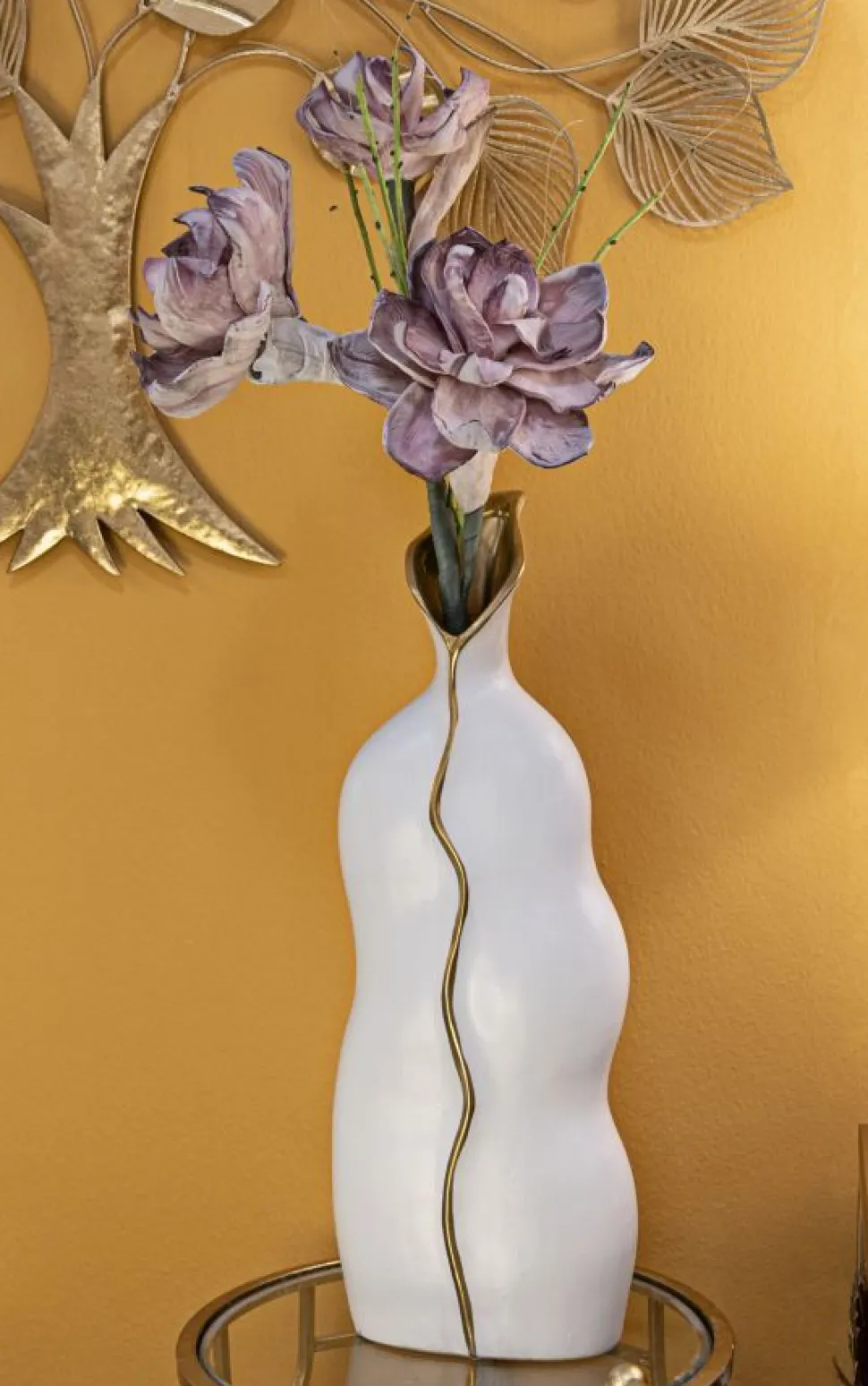 Vase sinueux céramique blanche détail doré